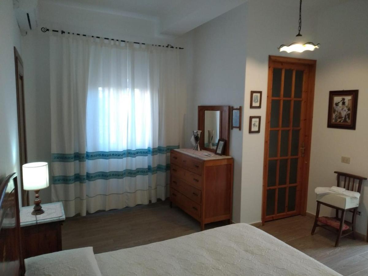 Casa Figus Via Azuni 5 Narbolia Apartman Kültér fotó